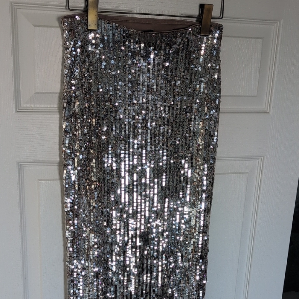 Dynamite Silver Sequin Pencil Skirt